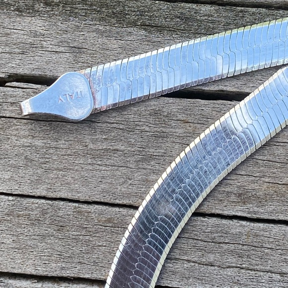 Herringbone .925 Sterling Silver necklace made in Italy - Picture 5 of 7
